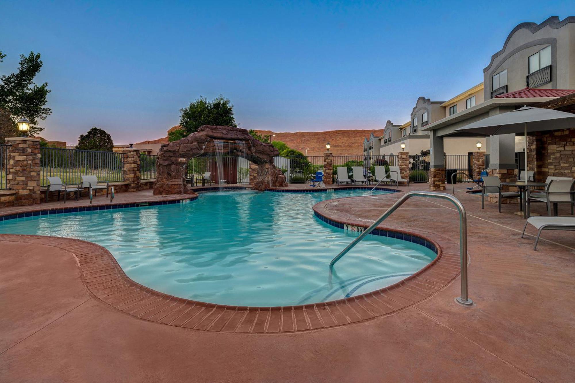Holiday Inn Express Hotel & Suites Moab By Ihg Exterior foto